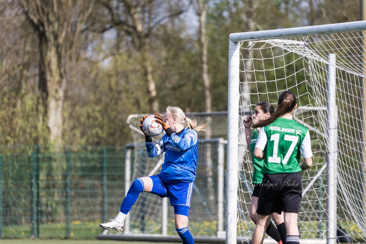 Bild 388 - wCJ Hamburger SV - Heeslinger SC : Ergebnis: 7:0